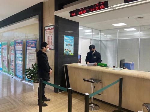 疫情防控不松懈，政務(wù)服務(wù)不斷檔，信息咨詢助民生